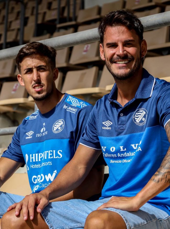 Equipación y Paseo Edu Oriol y Marcelo en las gradas