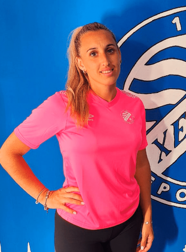 umbro-rosa-01 Socia con camiseta umbro rosa entreno