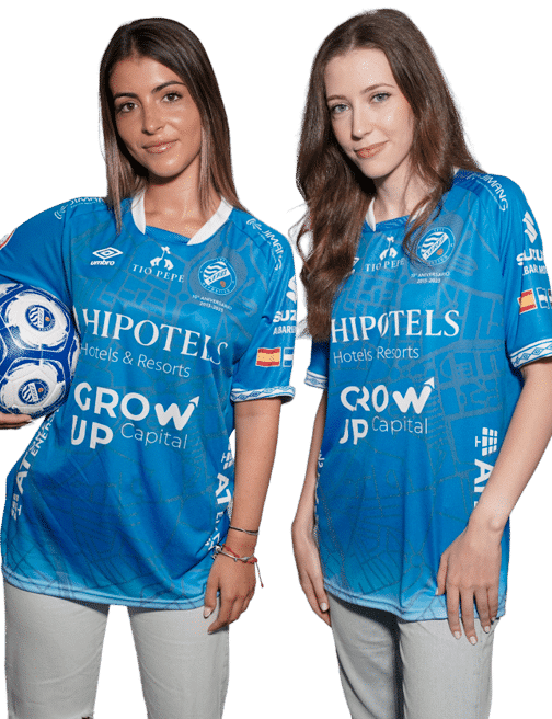 Aficionadas con camiseta azul temporada 23-24