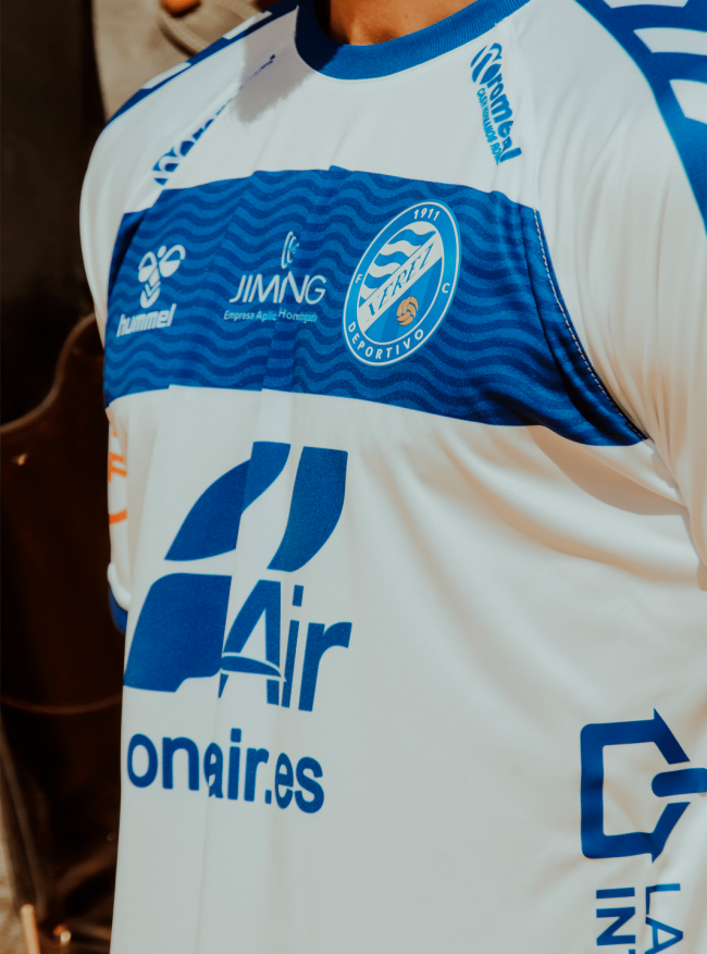 camiseta-xdfc-segunda-equipacion-blanca-hummel-24-25_02 Camiseta Segunda Equipación Hummel Blanca 24-25