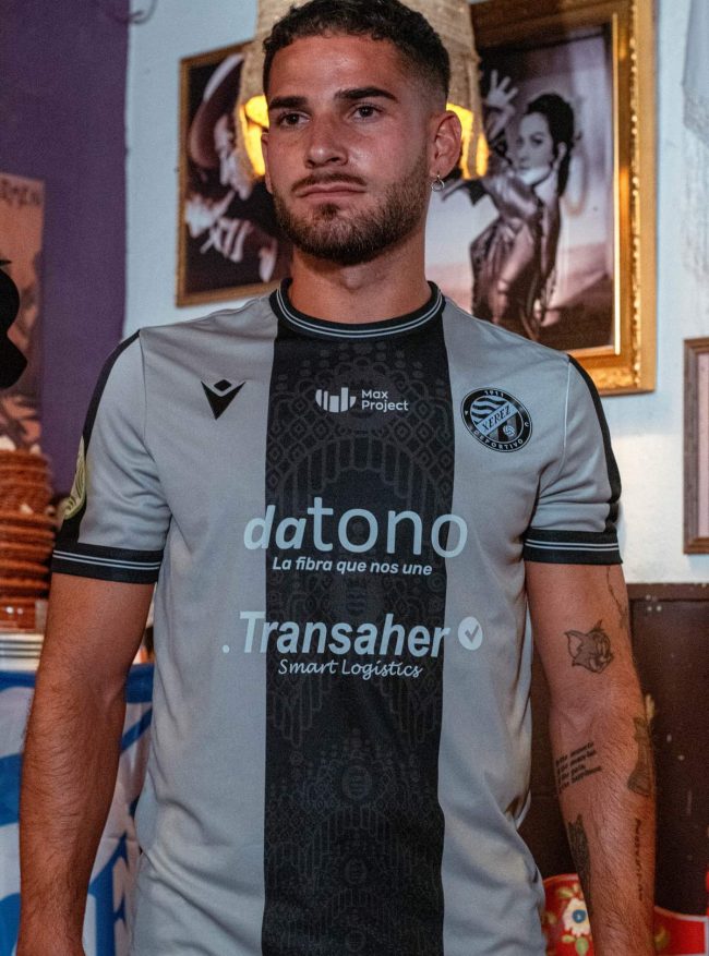 EQUIPACIÓN XEREZ DEPORTIVO FC FERIA DEL CABALLO 2026-27 5 EQUIPACIÓN XEREZ DEPORTIVO FC FERIA DEL CABALLO 2026-27 5